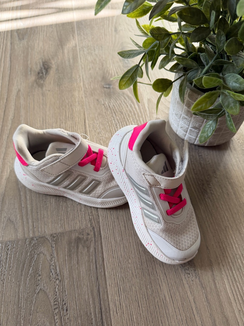 adidas Kids Beige Sneakers with Bright Pink Accents
